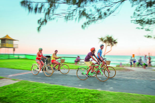 Grande_Florida_Resort-Cycle-along-the-foreshore